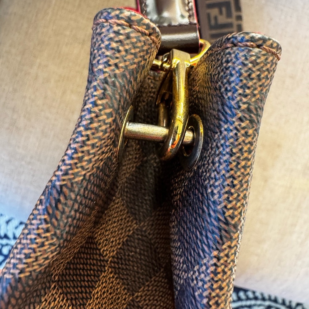 ๐ Louis Vuitton HOBO MM Damier Cerise - Picture 3 of 16